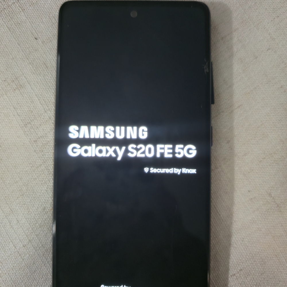 Samsung Galaxy S20 FE 5G Smartphone
